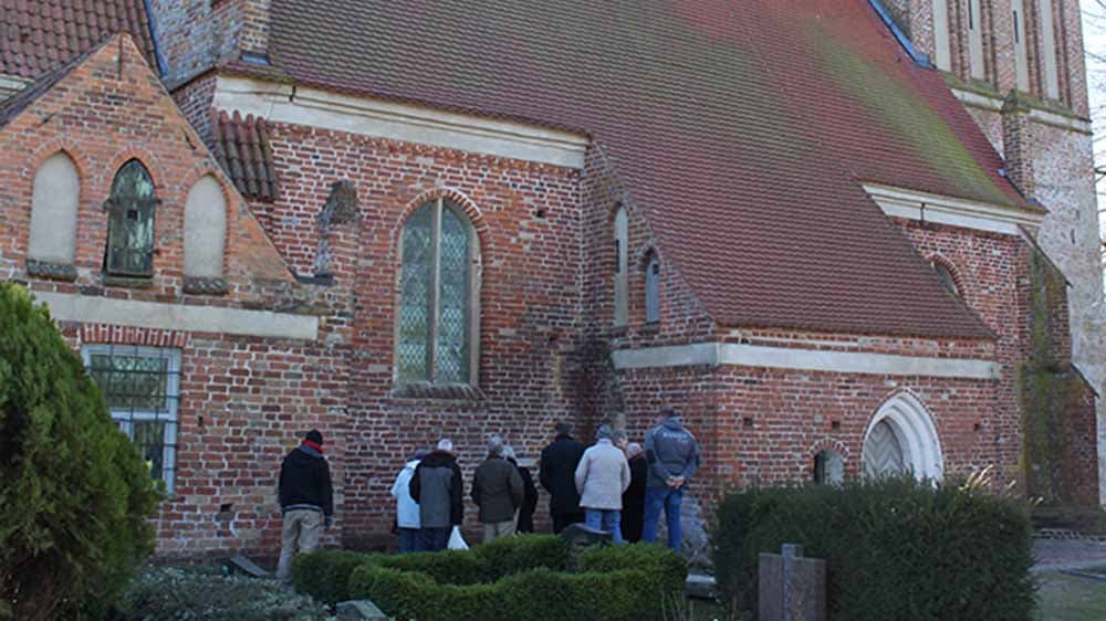 Trenter Kirche ist Mittelpunkt