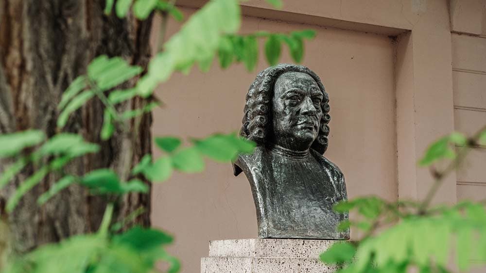 Johann Sebastian Bach: Fanfaren über den Gräbern