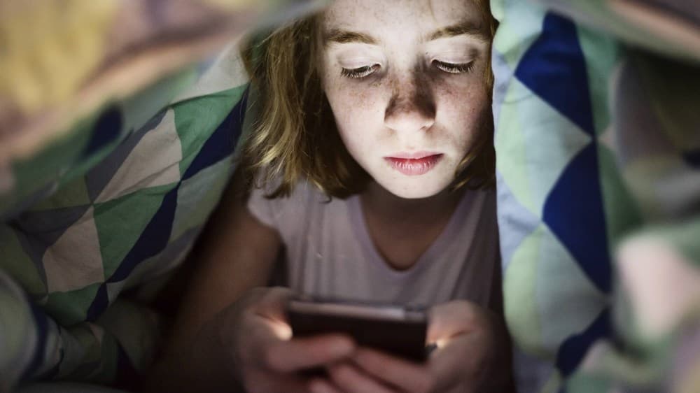 Evangelische Schule beginnt Handyexperiment