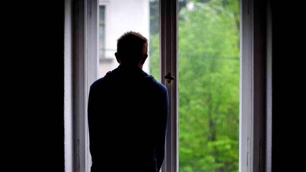 “Ich kann nicht mehr”: Das sind die Warnsignale bei Suizid