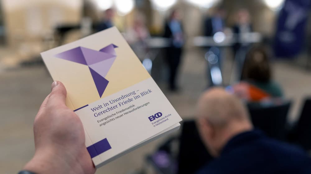 Evangelische Kirche stellt neue Friedensdenkschrift vor