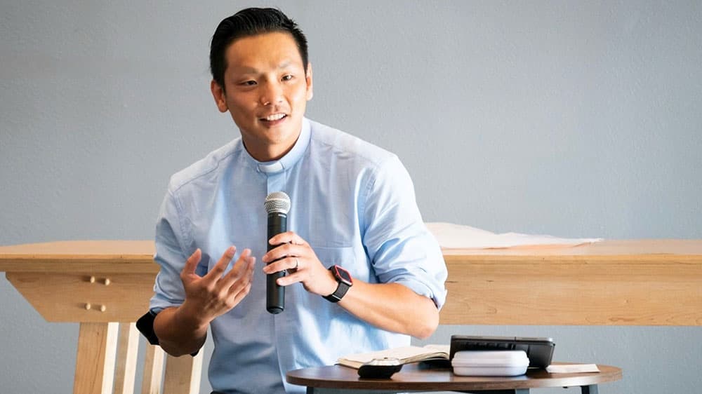 Wie Pfarrer Joseph Yoo aus Texas zum Social-Media-Star wurde