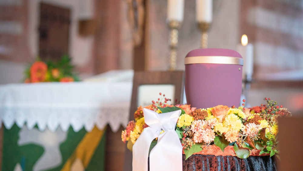 Trauerredner: “Ich hebe die Schätze des Lebens”