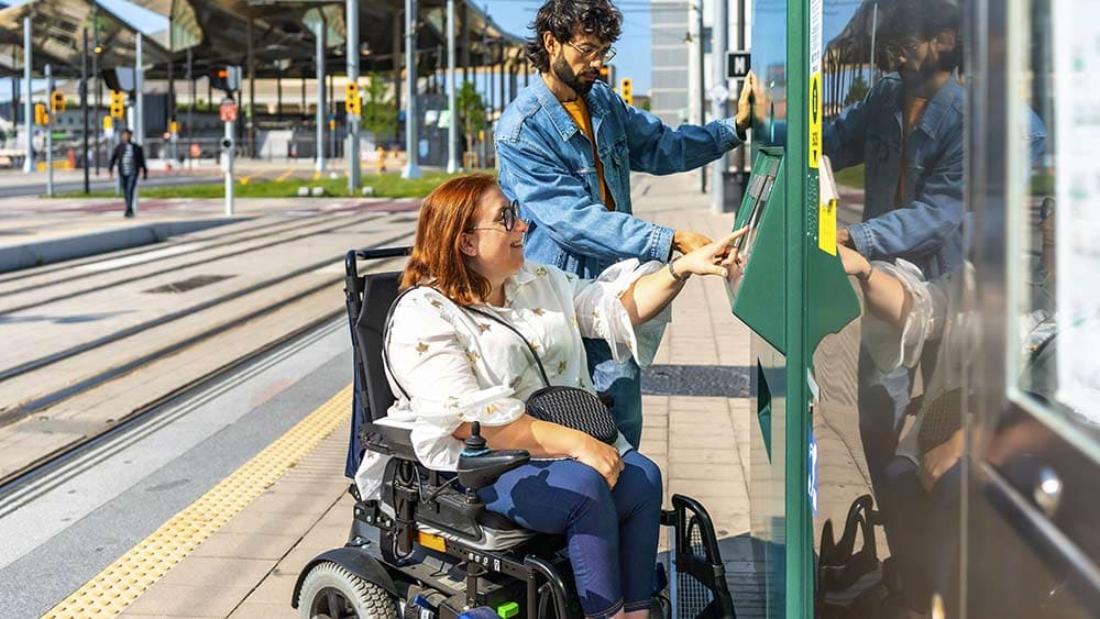 Studie: Wo Menschen mit Behinderung Barrieren überwinden