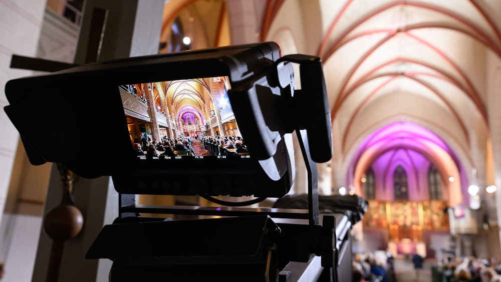 Kirchliche Fastenaktionen mit Fernsehgottesdiensten eröffnet