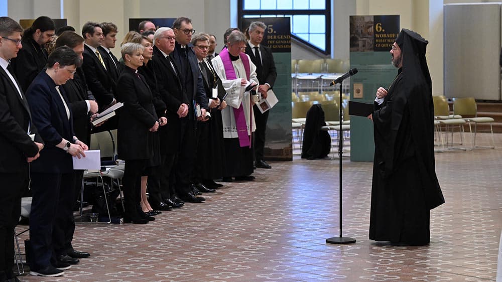 Friedensgebet für die Ukraine mit Steinmeier und Wadephul