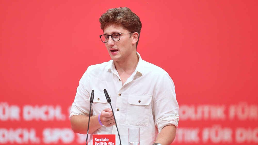 Juso-Chef gegen Social-Media-Verbot – Plattformen in Pflicht nehmen