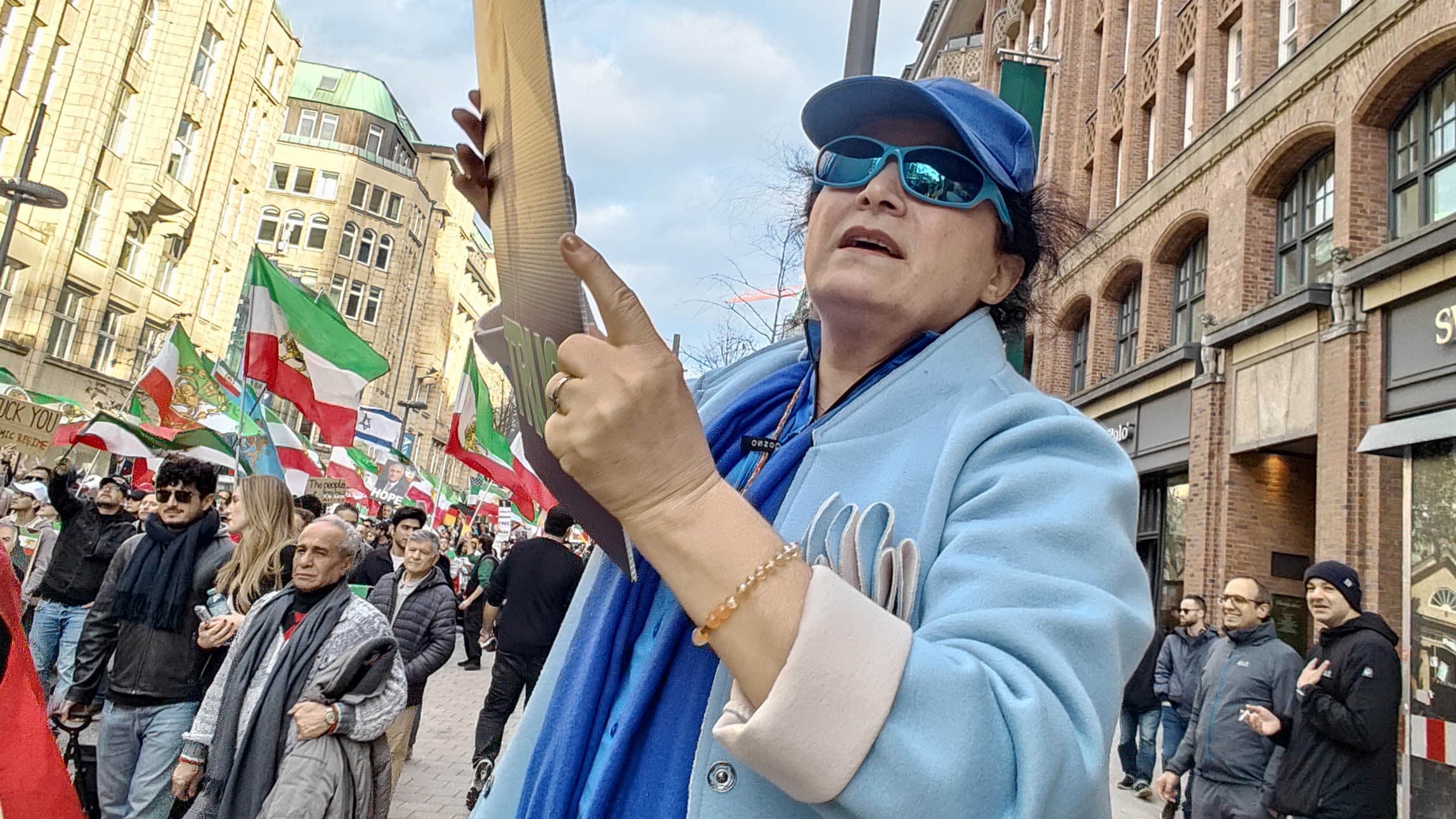 Iran: “Wann verbündet sich die Welt mit den Menschen im Land?”